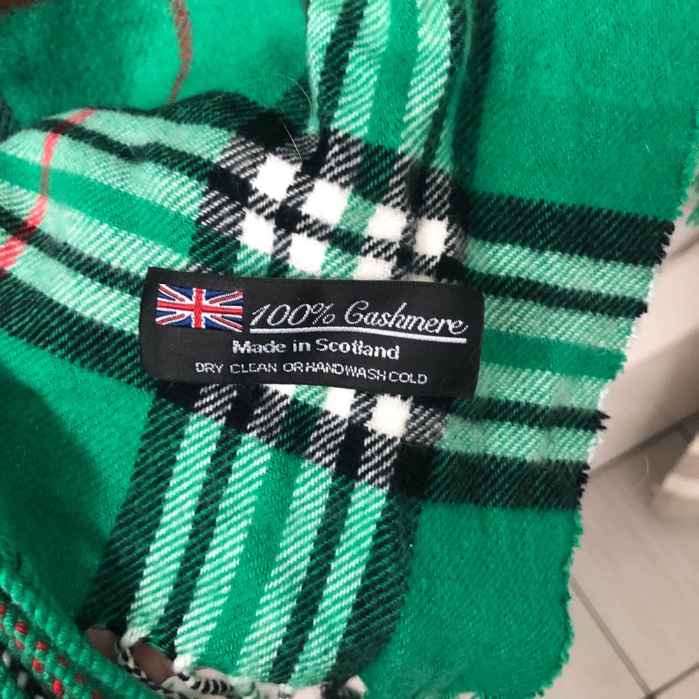 Cashmere scarf